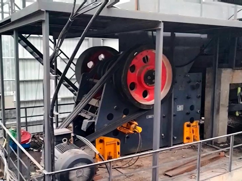 顎式破碎機(jī)保養(yǎng)方法和檢修指南與專業(yè)建議