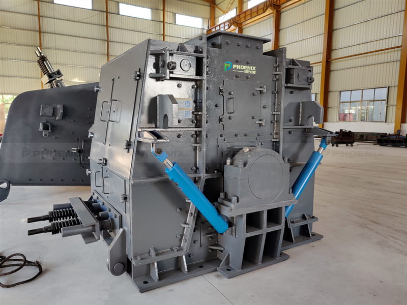 可逆錘式細(xì)碎設(shè)備